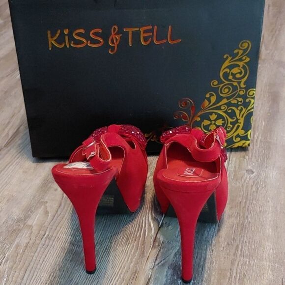 Kiss & Tell red suede and sequin bow heels Sz 8 - Picture 4 of 6